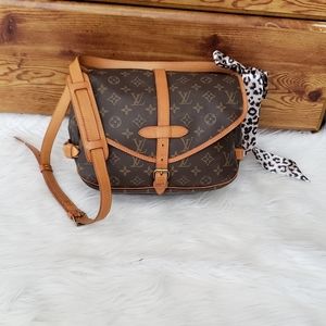 🌺🦋OFFER ❓❓❓🦋🌺Louis Vuitton SAUMUR 30